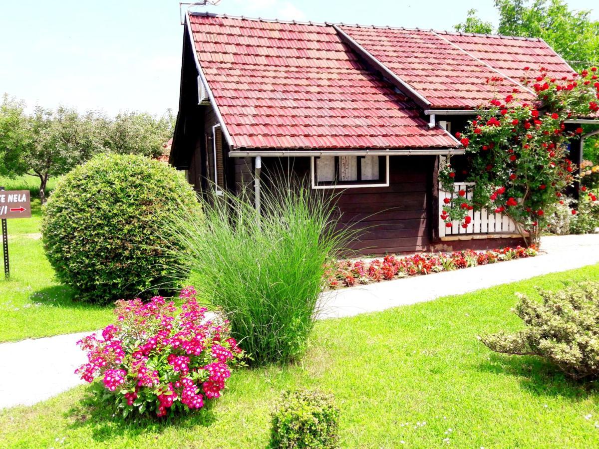 Wooden House Nela Near Plitvice Lakes Смолянац Экстерьер фото