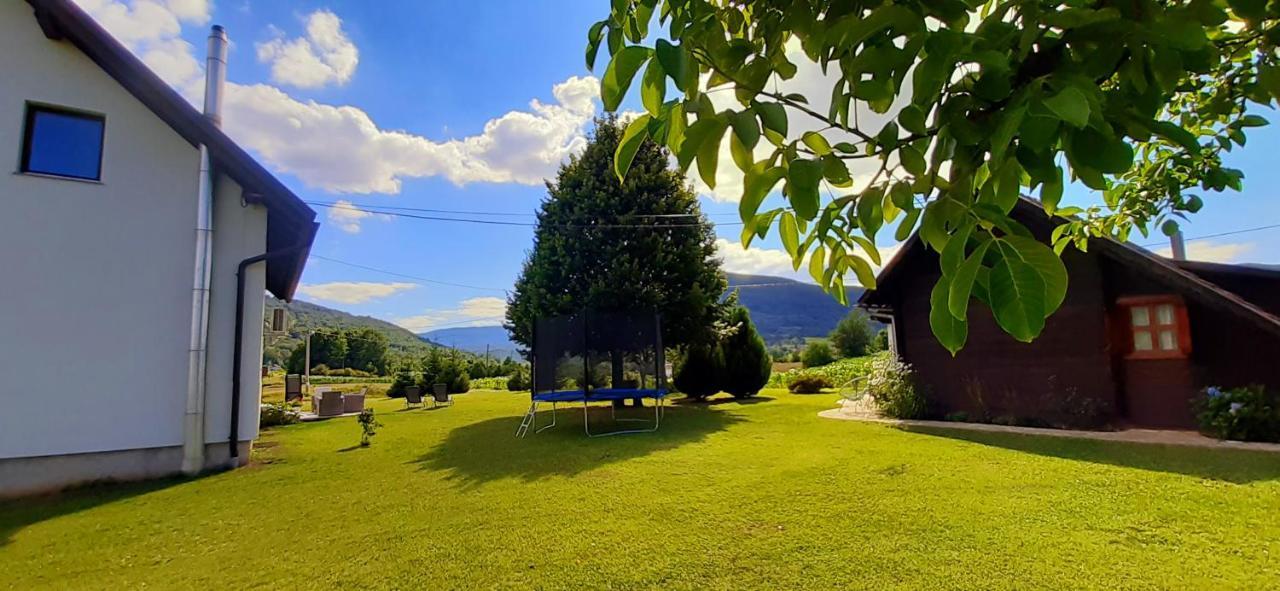 Wooden House Nela Near Plitvice Lakes Смолянац Экстерьер фото